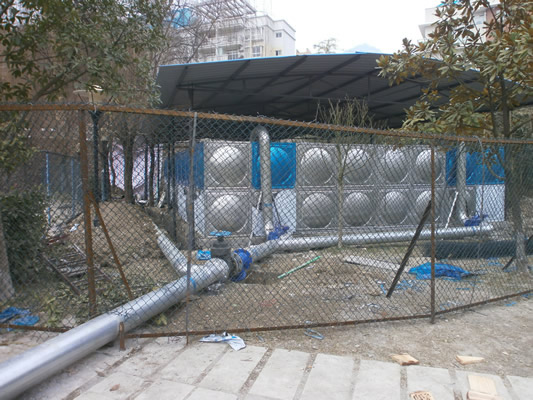 重慶黔龍集團(tuán)水泵機(jī)組調(diào)試和水箱